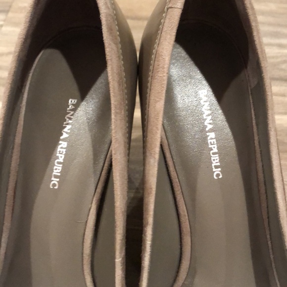 Banana Republic Heels size 8 - Picture 6 of 10